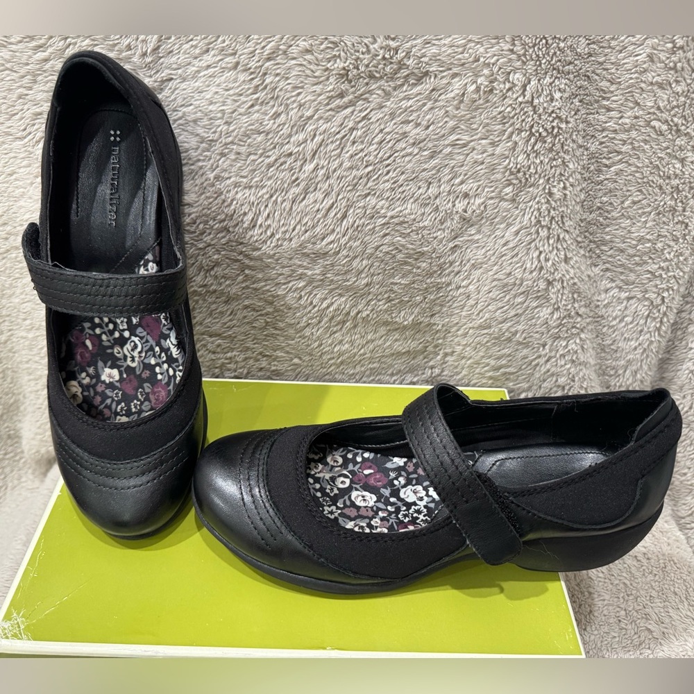 Women's Naturalizer Jenna Mary Jane Heel in Black U.S Size 8.5 BRAND NEW